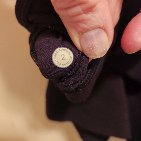 lululemon Align Tank in black.  Size 2 EUC. #W1CW4S - Picture 5 of 5